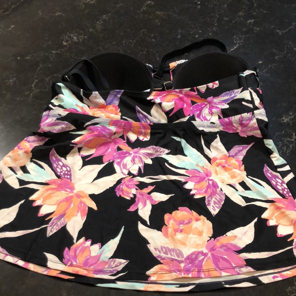 At John’s Bay swim suit top size 20 - Picture 2 of 3